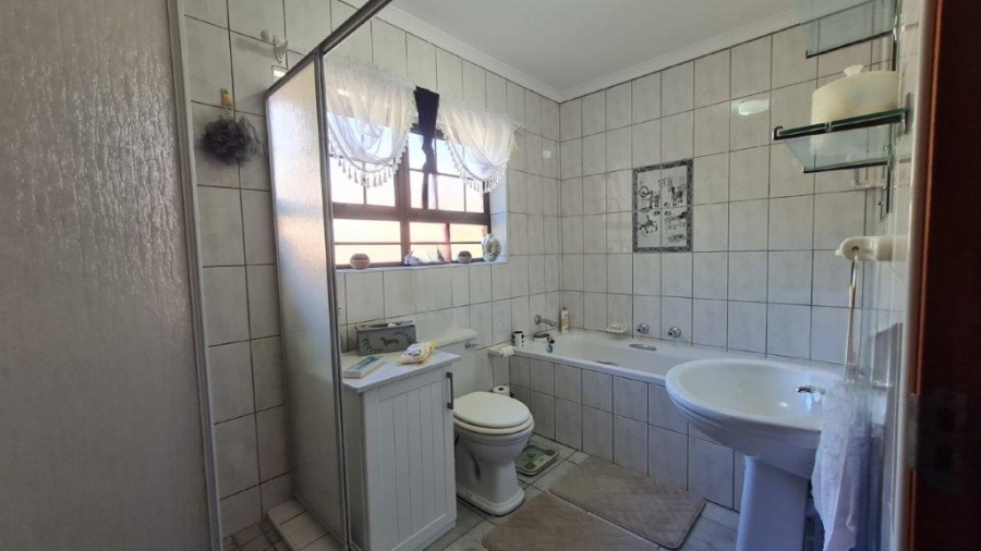 4 Bedroom Property for Sale in Dana Bay Western Cape